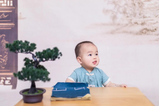 泰州宝宝几个月可以笑出声